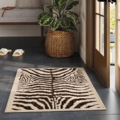 Washable Woven Zebra Accent Rug Black/Tan - Threshold™