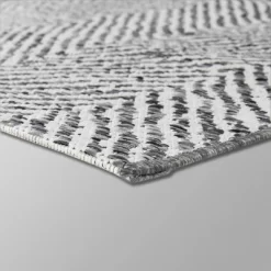 7' X 10' Herringbone Outdoor Rug Black/White - Threshold™