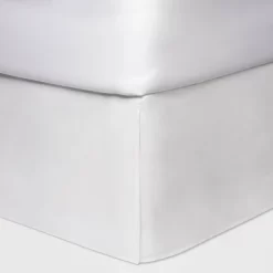 8pc Clipped Jacquard Geo Circle Comforter Bedding Set White - Threshold™ -Haven Home Store GUEST fcc99061 7af1 40f9 966c 9034794f9975